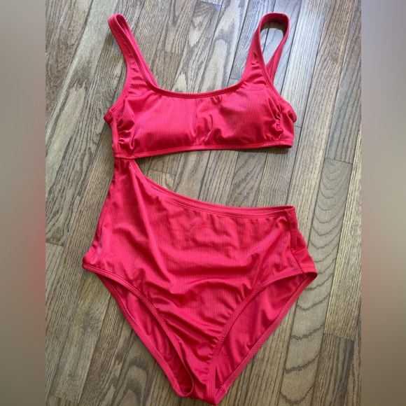 Kona Sol Other - WOMEN'S Kona Sol Red Ribbed Cut Out One Piece Swimsuit 🩱
